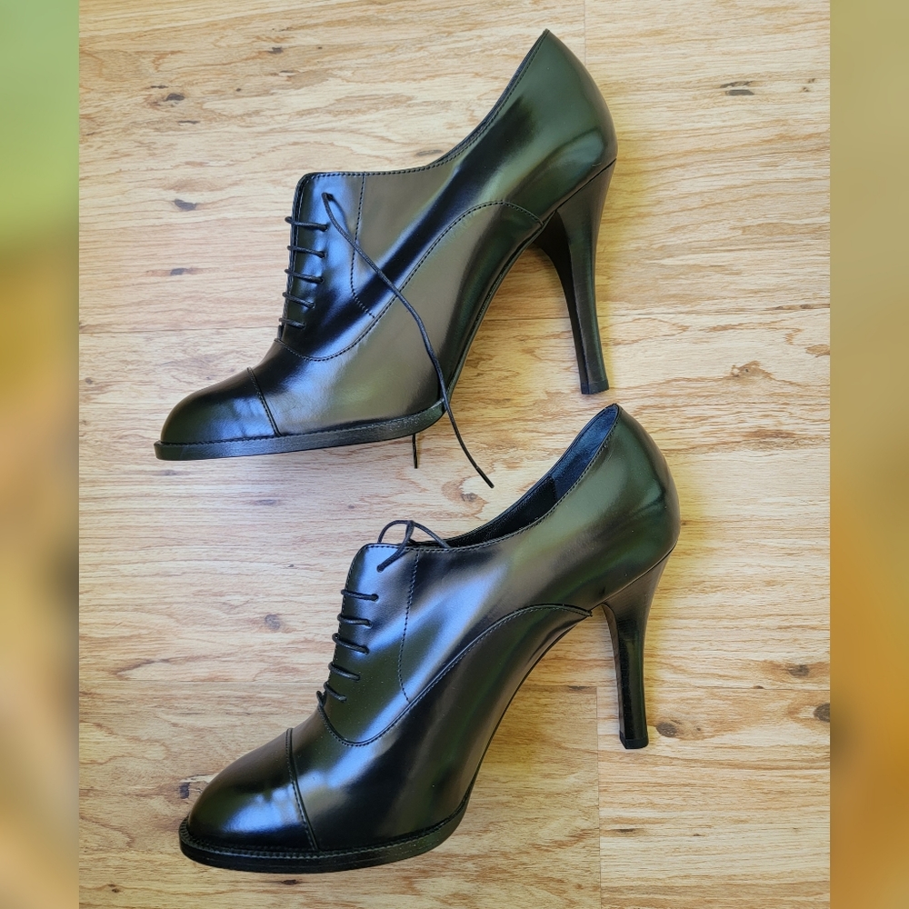 Cole Haan Black Patent Leather Lace Up Oxford Pumps (Only Worn Once!)